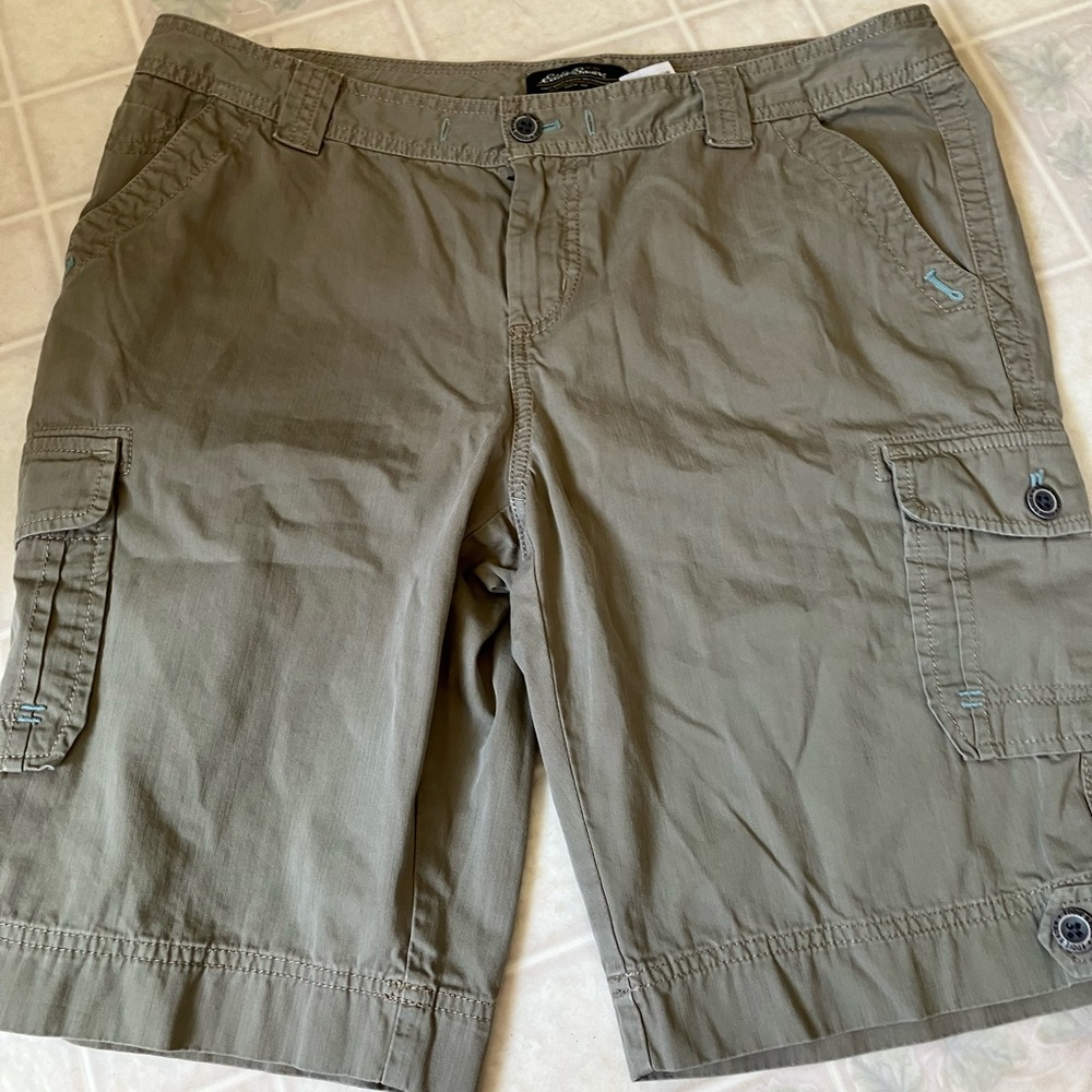 Eddie‎ Bauer Cargo Shorts 100% cotton Tan button tab legs